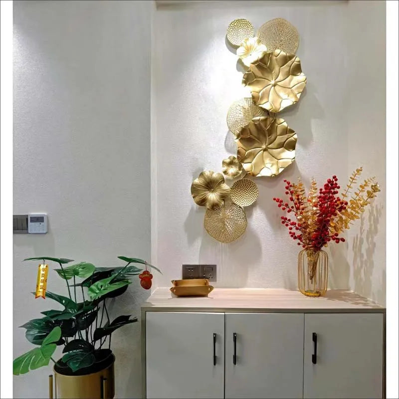 Nordic Creative Light Luxury Style Iron Art Decoration Golden Metal Large Wall Ornament Simple Hanging Pendant Home Accessories