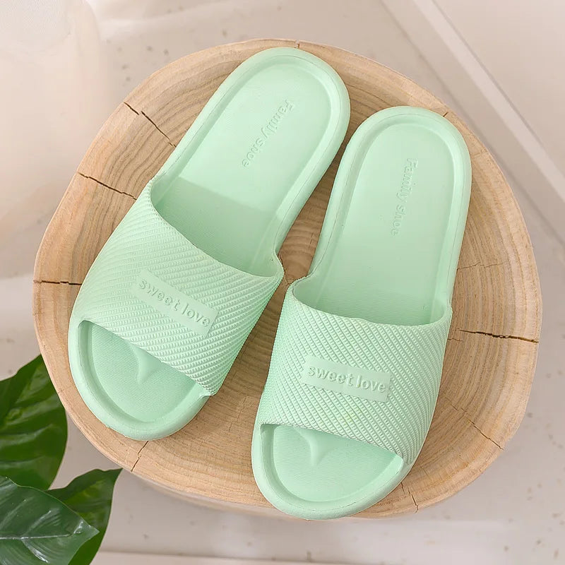 New Slippers Women Summer Flip Flops Indoor House Couples Home Bathroom Non-slip Soft Tide To Wear Slippers Flat Shoes
