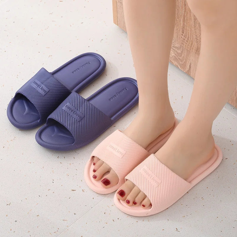 New Slippers Women Summer Flip Flops Indoor House Couples Home Bathroom Non-slip Soft Tide To Wear Slippers Flat Shoes