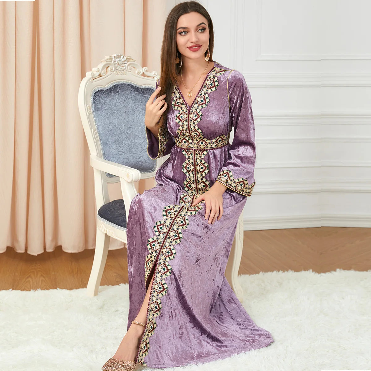 Muslim Abaya Women's New Loose Fitting V-Neck High-End Long Dress Elegant Long Sleeved Golden Velvet Dresses