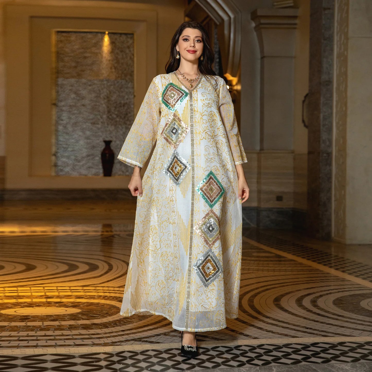 Luxury Middle East Gown Muslim Mesh Embroidery Bead Piece Flower Gown Temperament woman Dress