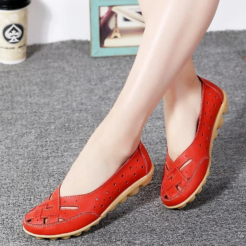 New Women Sandals Fashion Soft Sole Flat Heel Women Hollow Flat Shoes Woman Genuine Leather Shoes Female Casual