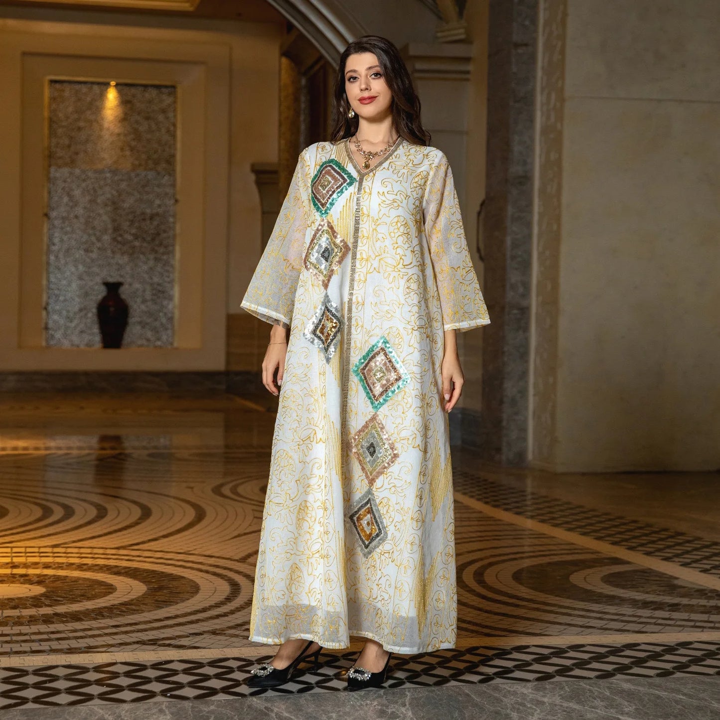 Luxury Middle East Gown Muslim Mesh Embroidery Bead Piece Flower Gown Temperament woman Dress