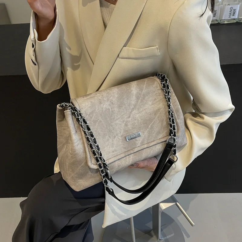 Women's Street Trend Large Capacity Chain Underarm Bag Spring New Retro Style Versatile Handheld Shoulder Bag