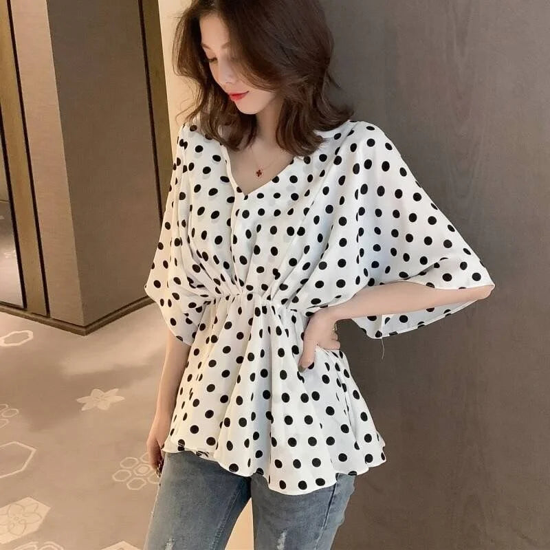 Tops for Women Loose Womens Shirt & Blouse Ruffle Clothes White with Sleeves Frill V Neck Pretty Elegant Chic Modern Long Youth
