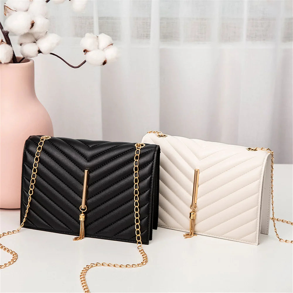 New Women Pu Leather Trend  Crossbody Bag Fashion V Pattern Lattice Small Shoulder Bag White Black Travel Crossbody Bags luxury elegant
