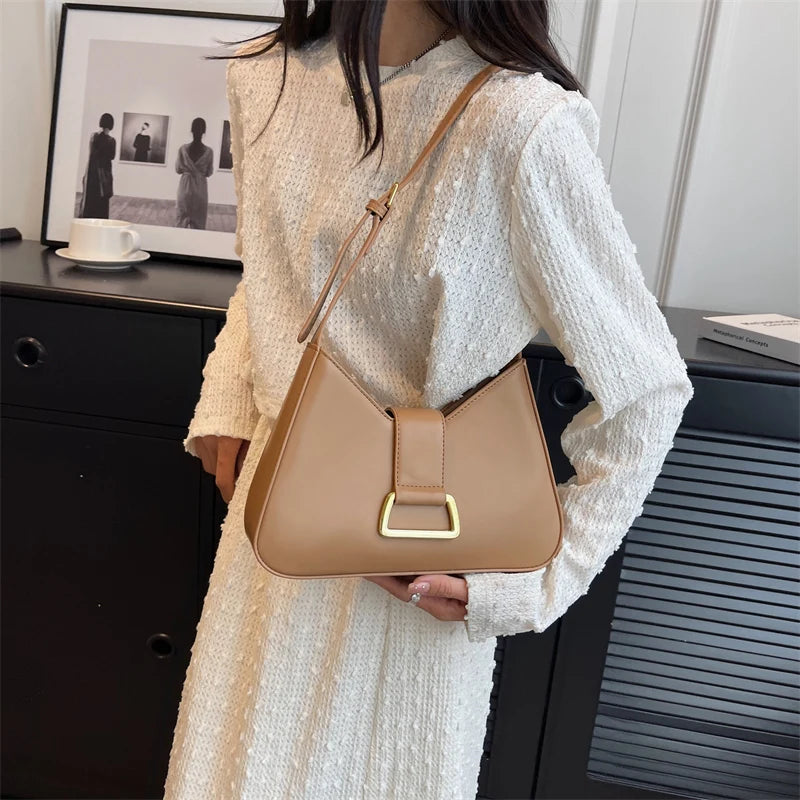 Small Underarm Shoulder Side Bags for Women Designer Fashion Handbags Trend Leather Underarm Ladies Solid Color Bag