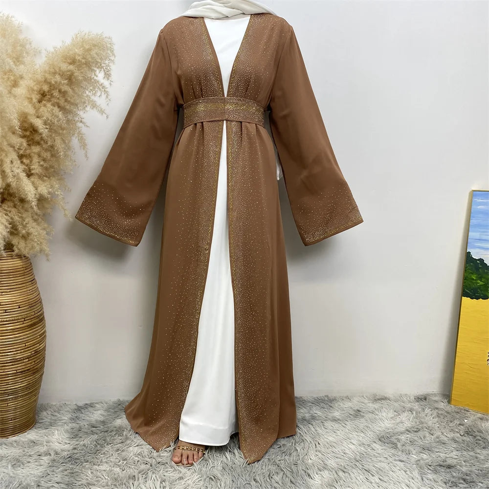 woman Middle East Muslim ironing drill cardigan robe