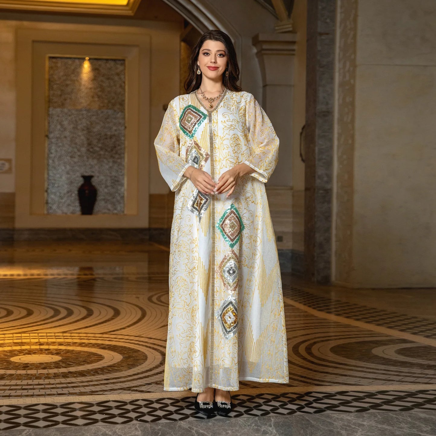 Luxury Middle East Gown Muslim Mesh Embroidery Bead Piece Flower Gown Temperament woman Dress