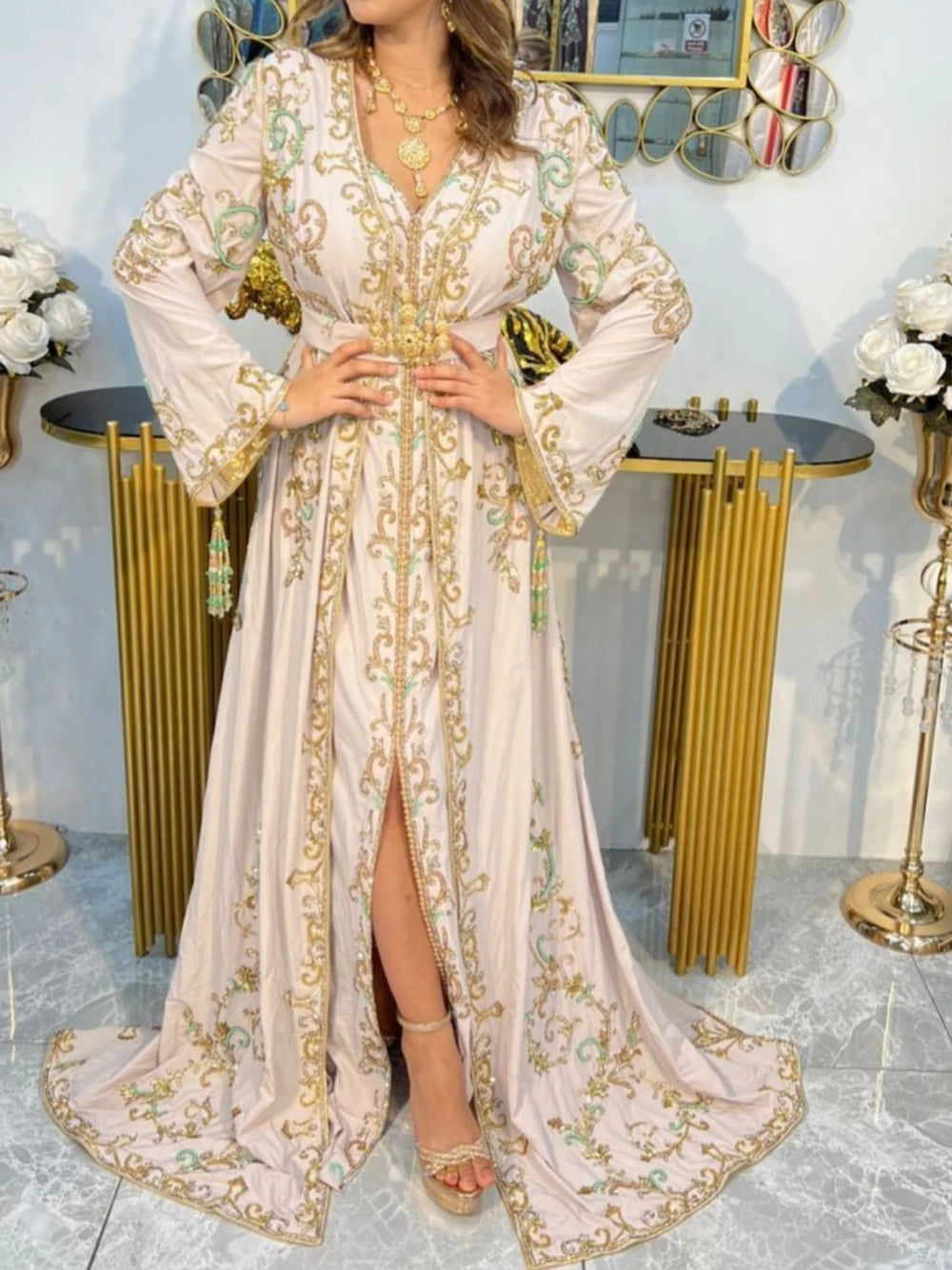 woman Classic Long Wedding Party Kaftan Dress Long Sleeve Luxury Gold Appliques Gown Floor-length