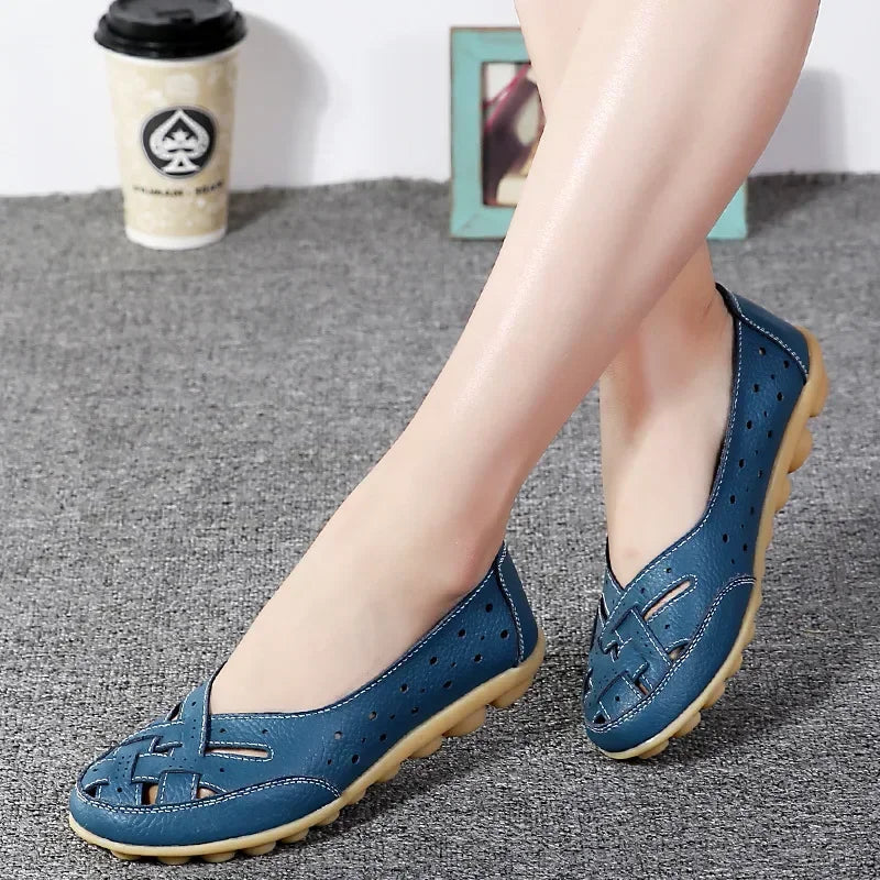 New Women Sandals Fashion Soft Sole Flat Heel Women Hollow Flat Shoes Woman Genuine Leather Shoes Female Casual