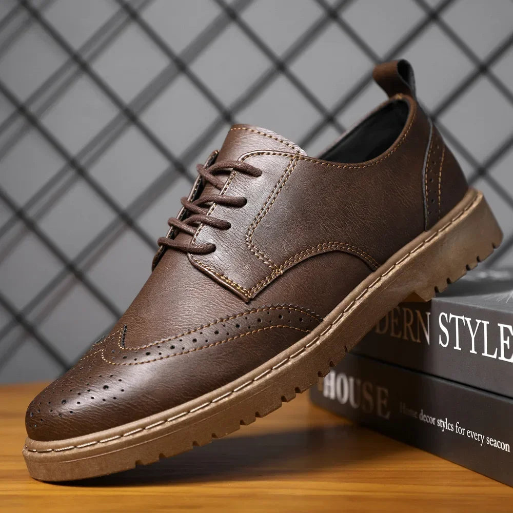 New Leather Casual Shoes for Men British Lace-up Oxford Shoes Men's Classic Business Dress Shoes Men Loafers  Hombre