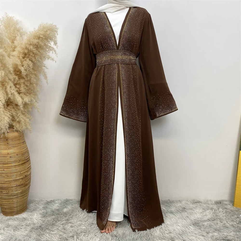 woman Middle East Muslim ironing drill cardigan robe