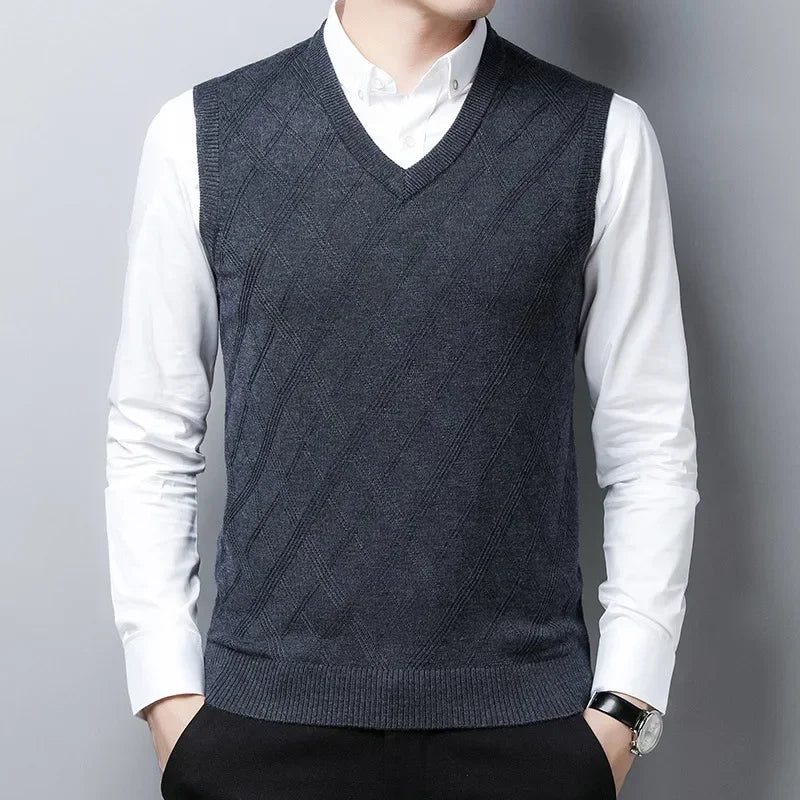 New Style Wool Knitted Vest Men's  Solid Color Casual Knitted Vest Pullover Sweater